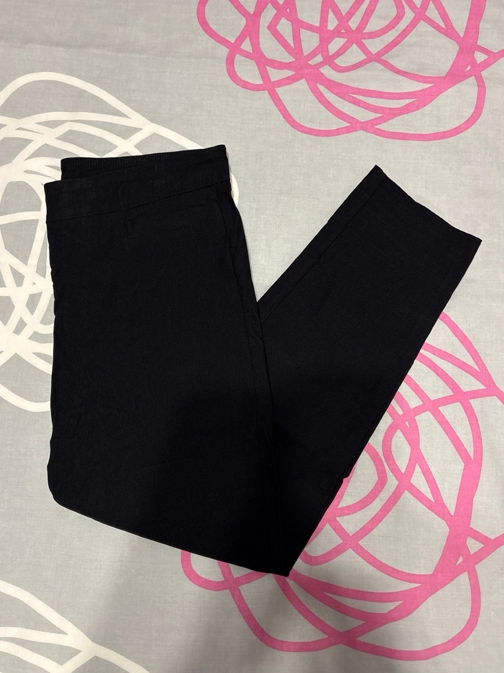 Zac & Rachel Black Capri Pants